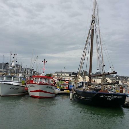 Appartement Vue Sur Mer Et Port Grandcamp-Maisy Kültér fotó