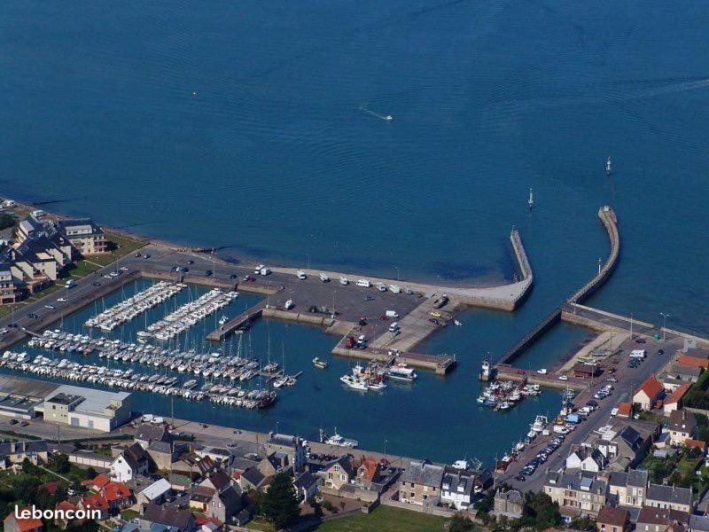 Appartement Vue Sur Mer Et Port Grandcamp-Maisy Kültér fotó